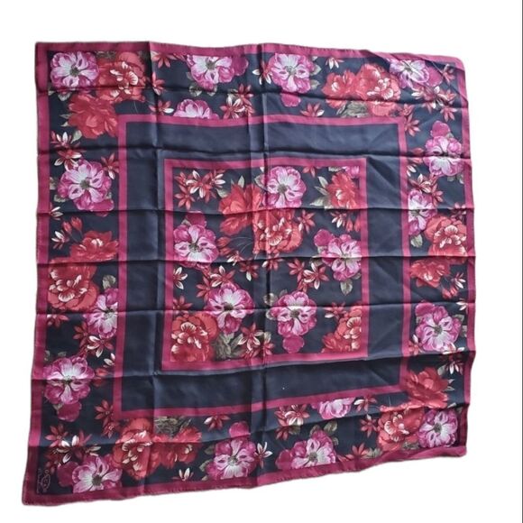 Oscar de la Renta Square Floral Satin scarf wrap - Picture 14 of 14